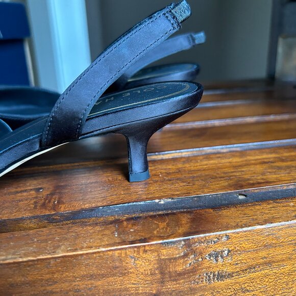 COLE HAAN Women's Noella Bow Sling Pump - NWT - Size 6 - Picture 3 of 6